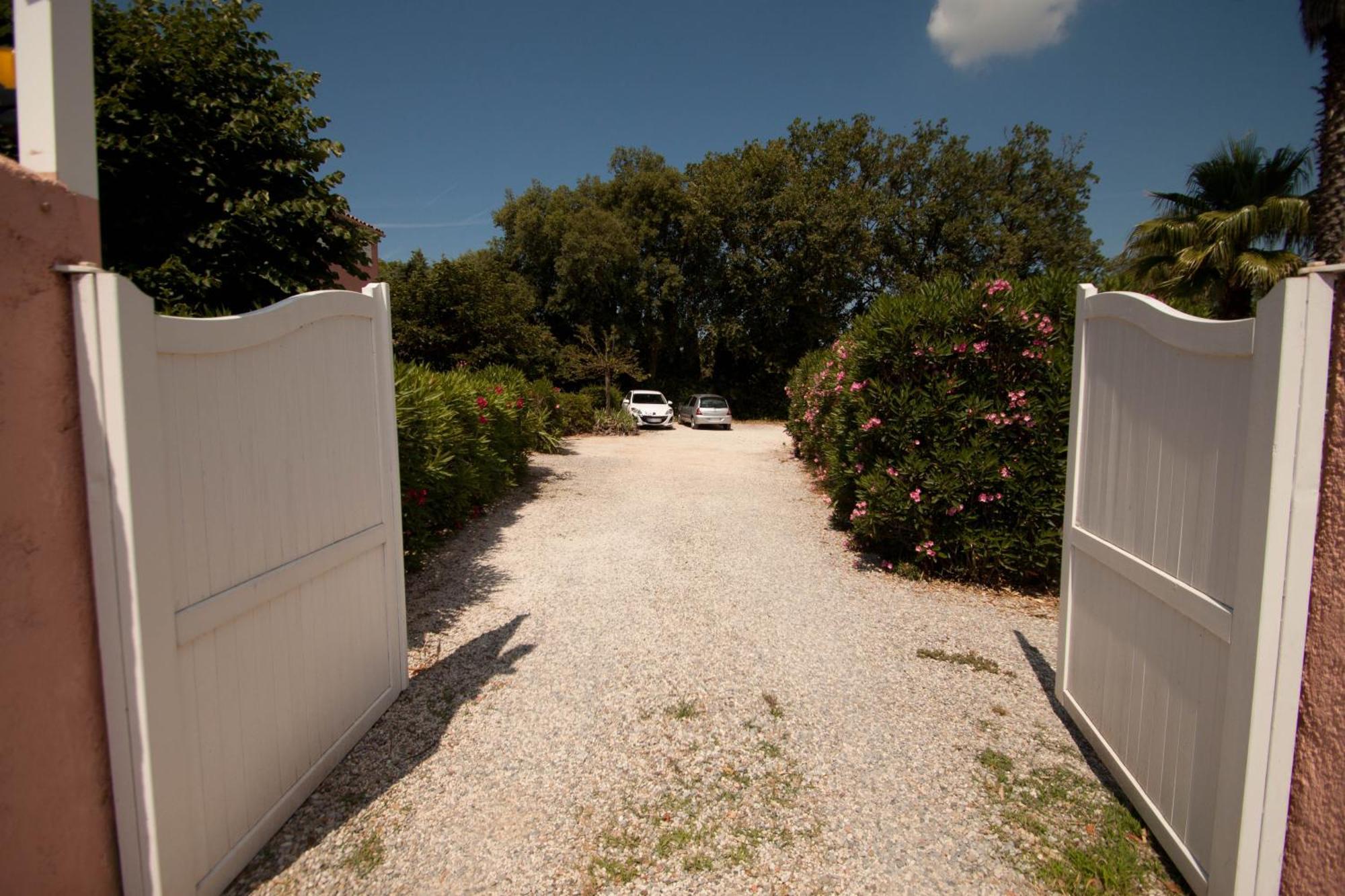 Chambres D'Hotes Le Mas Du Bijou Bleu Puget-sur-Argens Eksteriør billede