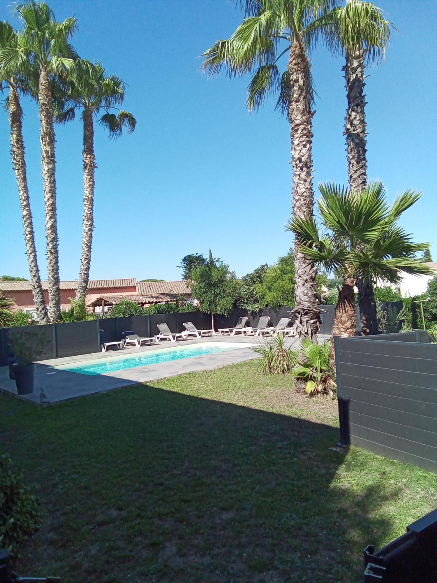 Chambres D'Hotes Le Mas Du Bijou Bleu Puget-sur-Argens Eksteriør billede