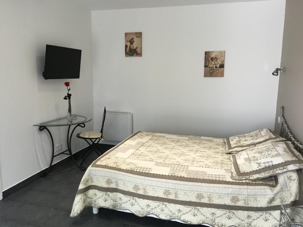 Chambres D'Hotes Le Mas Du Bijou Bleu Puget-sur-Argens Eksteriør billede