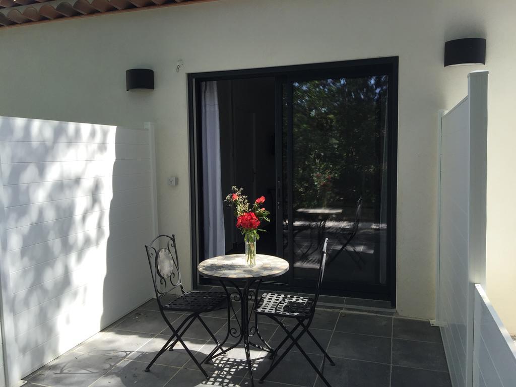 Chambres D'Hotes Le Mas Du Bijou Bleu Puget-sur-Argens Eksteriør billede