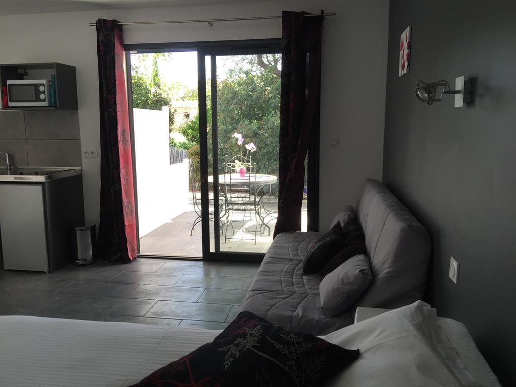 Chambres D'Hotes Le Mas Du Bijou Bleu Puget-sur-Argens Eksteriør billede