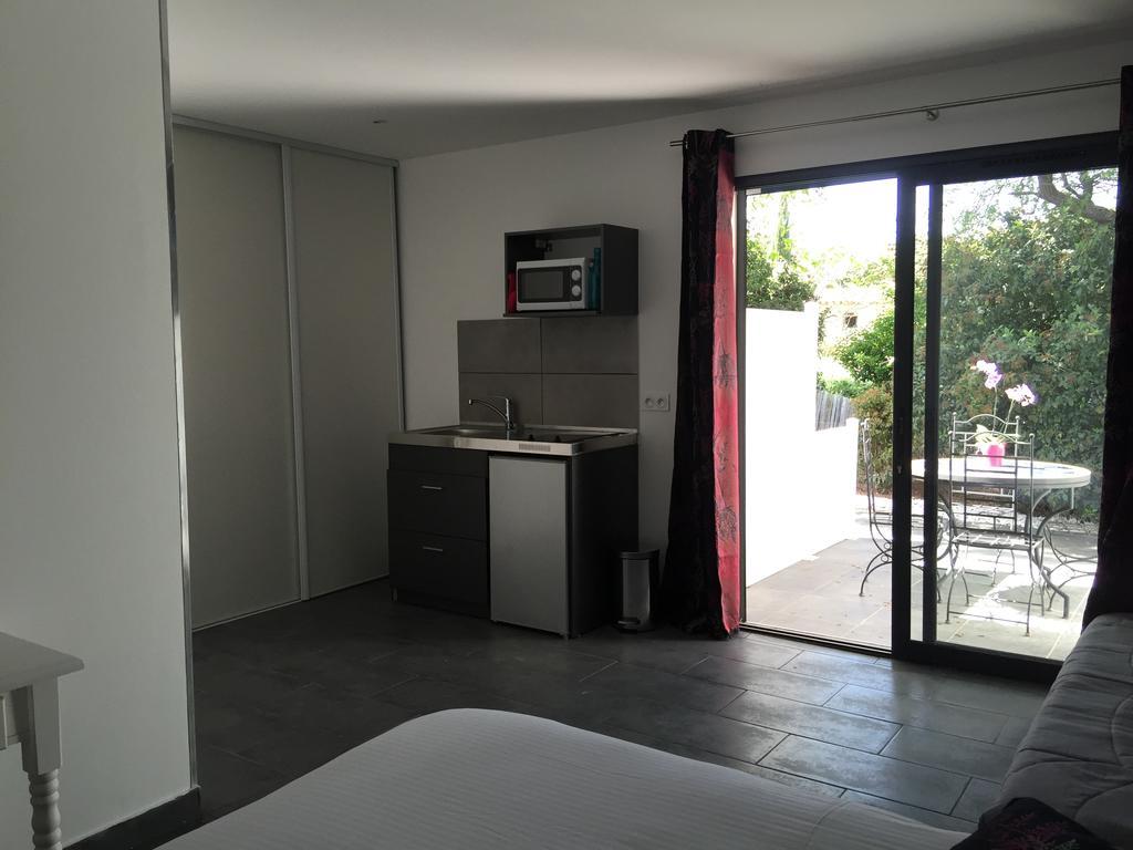 Chambres D'Hotes Le Mas Du Bijou Bleu Puget-sur-Argens Eksteriør billede